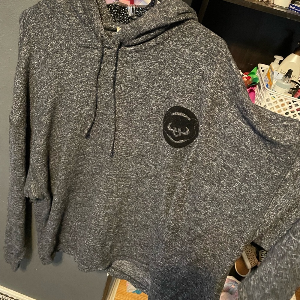 Chicago Cubs Tailgate plush hoodie.